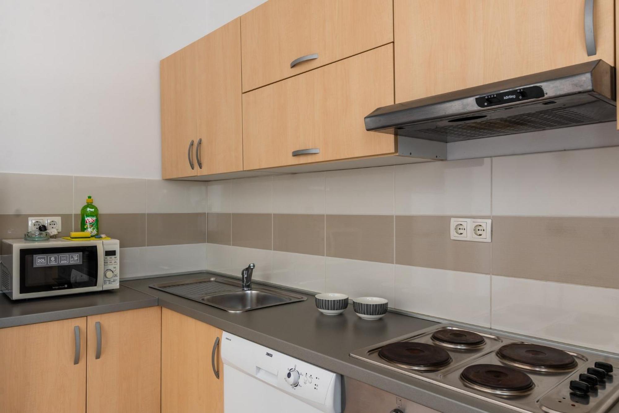 Apartment Village Nin Luaran gambar