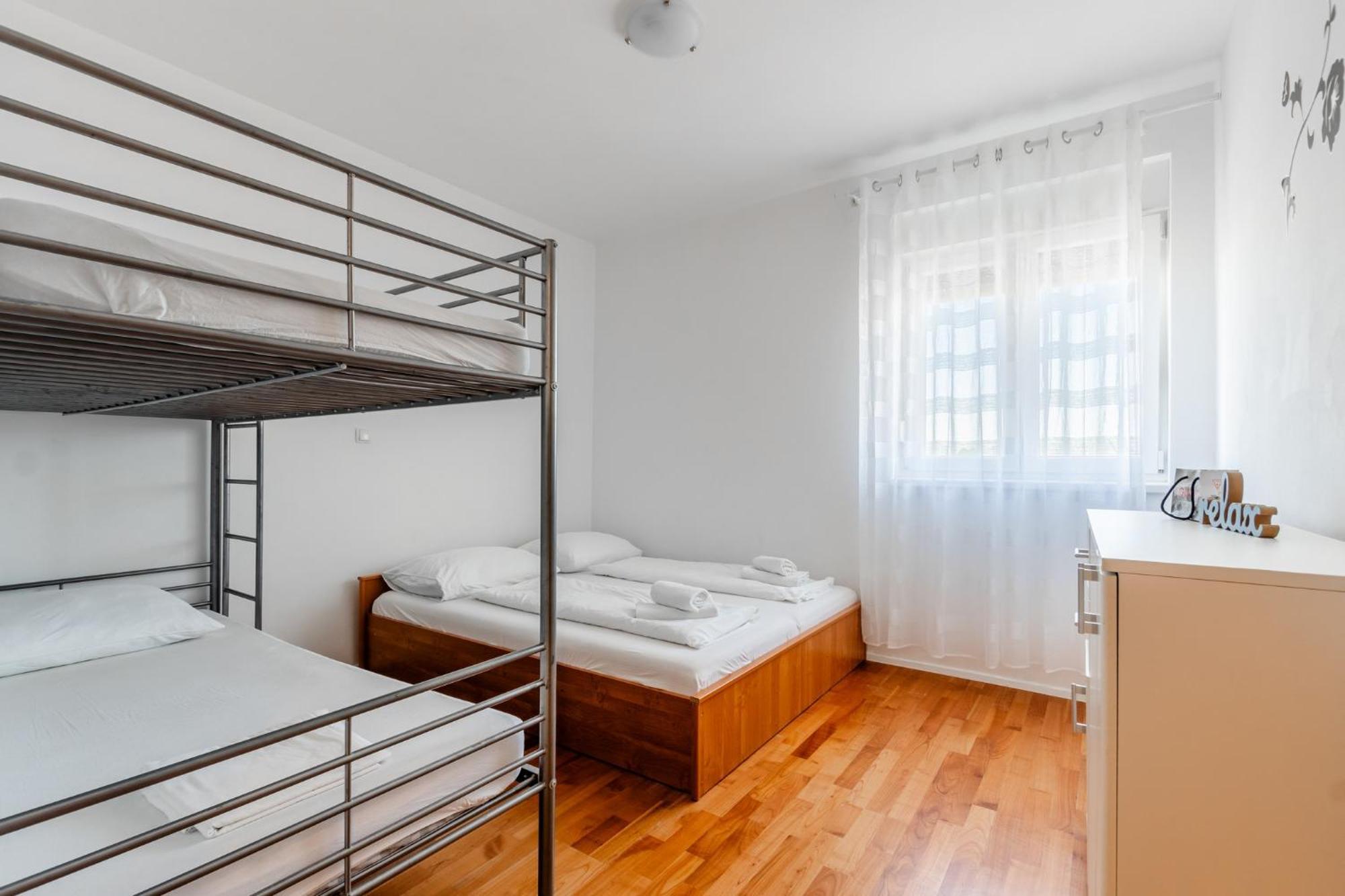 Apartment Village Nin Luaran gambar