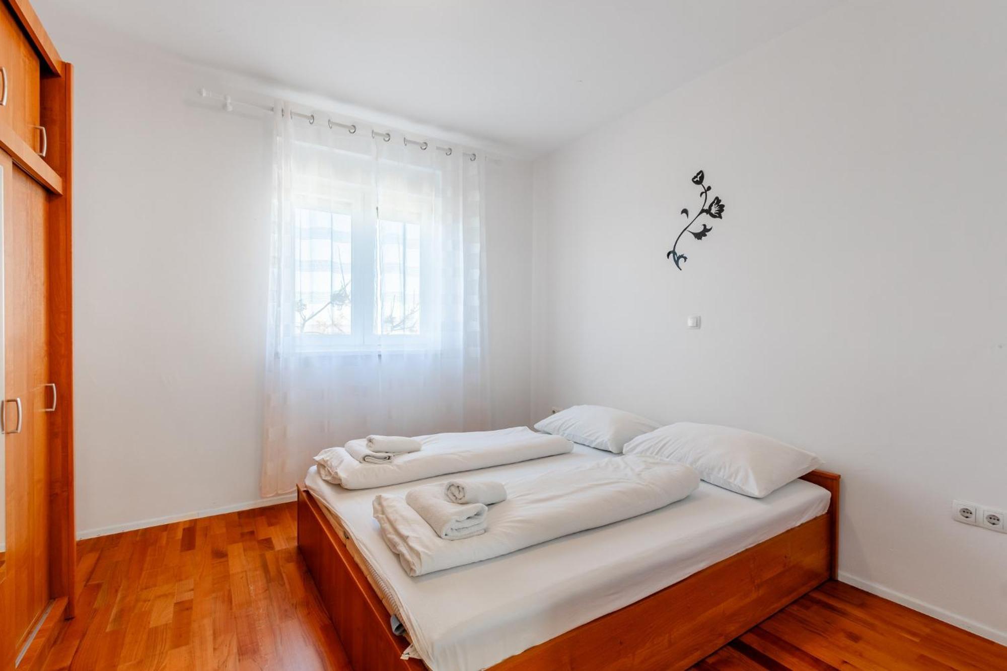 Apartment Village Nin Luaran gambar
