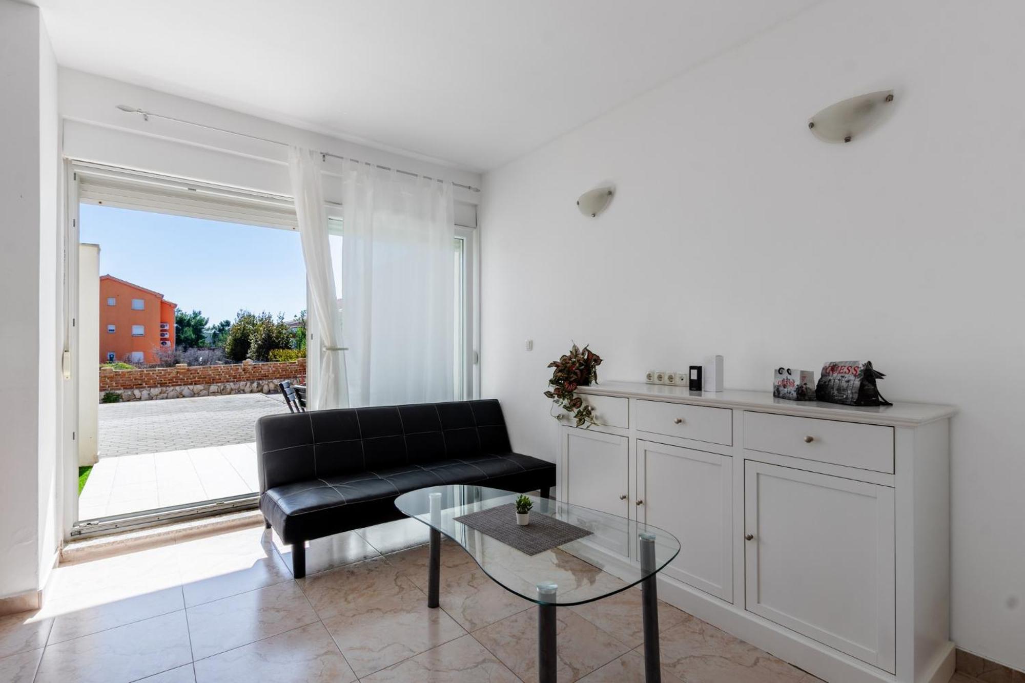 Apartment Village Nin Luaran gambar