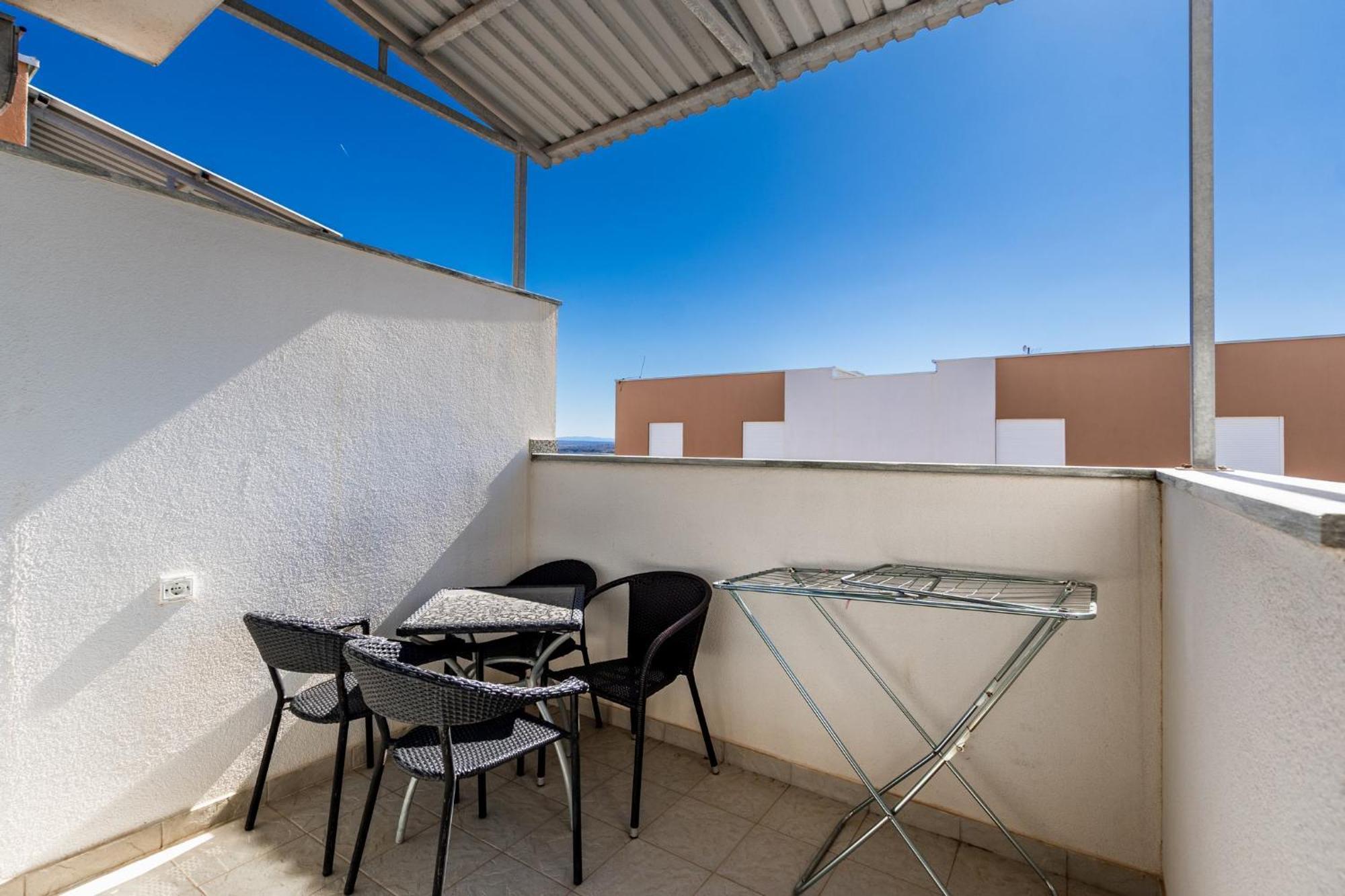 Apartment Village Nin Luaran gambar
