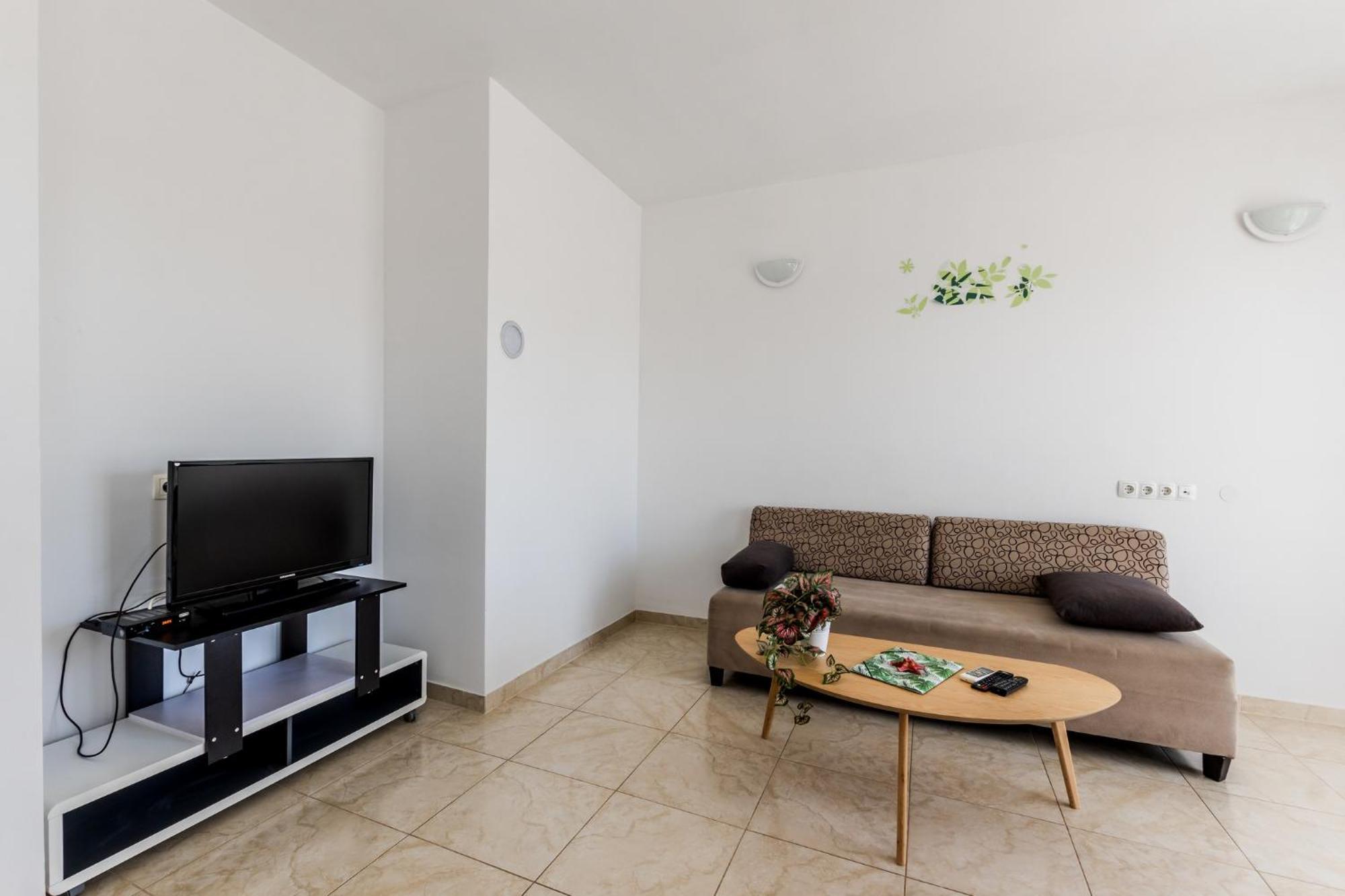 Apartment Village Nin Luaran gambar