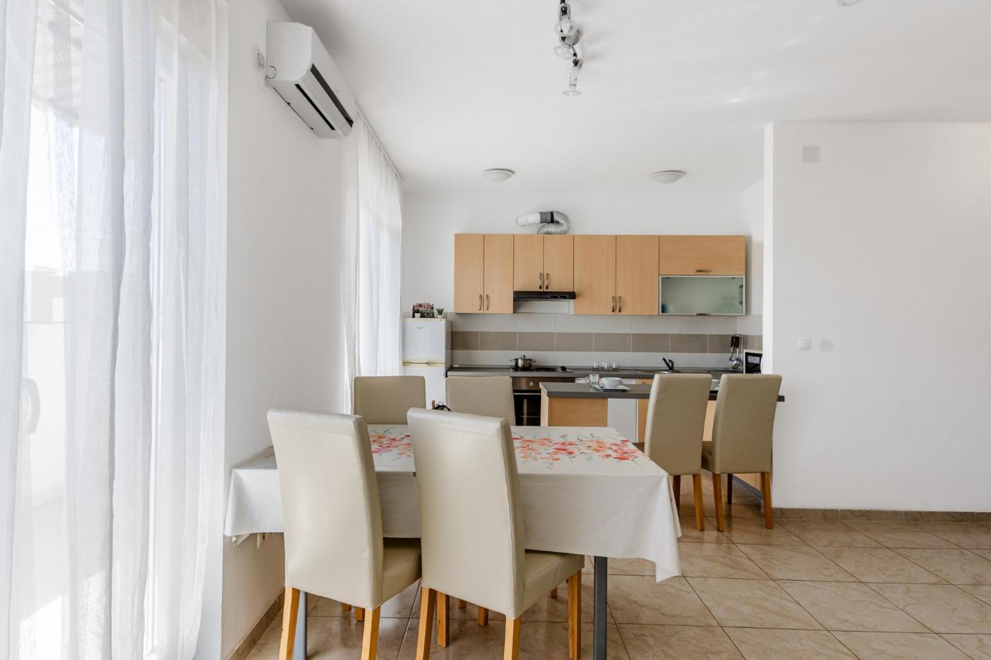 Apartment Village Nin Luaran gambar